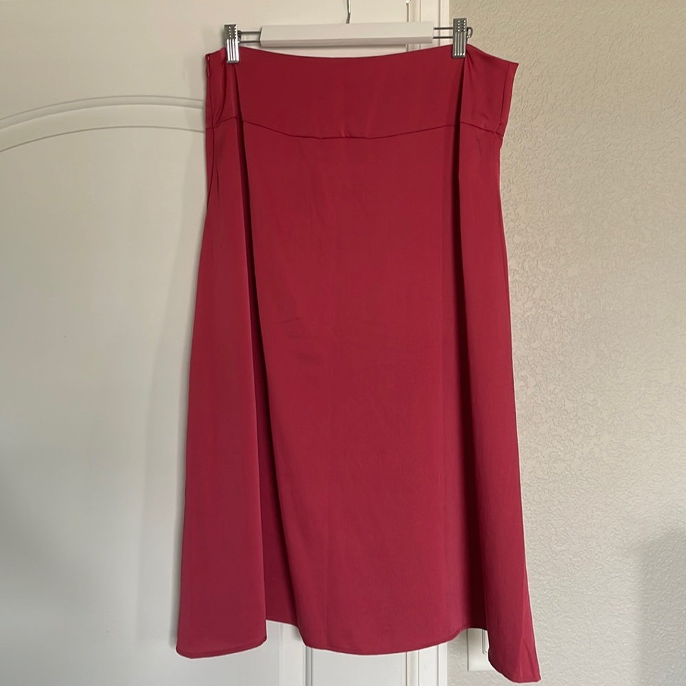 Never worn Express midi fusia satin skirt